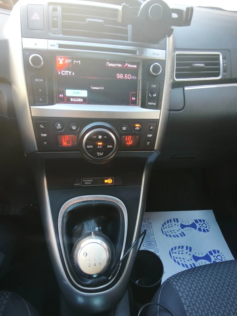 Toyota Verso d4d, снимка 5 - Автомобили и джипове - 52646977