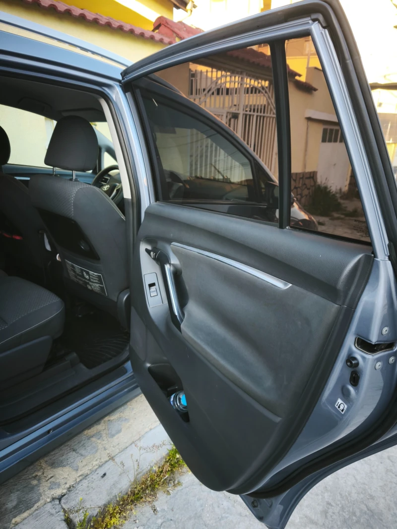 Toyota Verso d4d, снимка 8 - Автомобили и джипове - 52646977