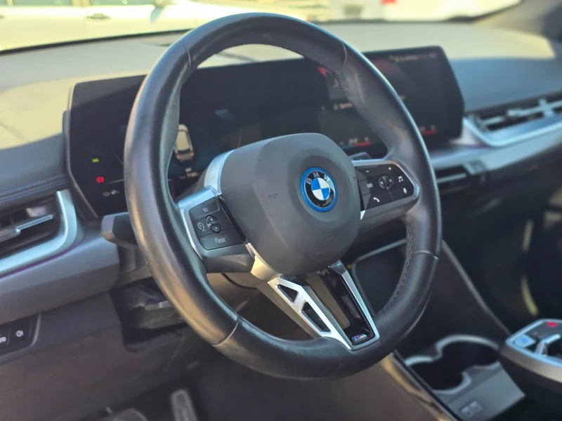 BMW iX1 XDrive30* M-pack * бяла перла * в гаранция * , снимка 14 - Автомобили и джипове - 51643731