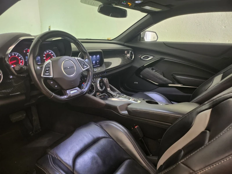 Chevrolet Camaro, снимка 12 - Автомобили и джипове - 52167287