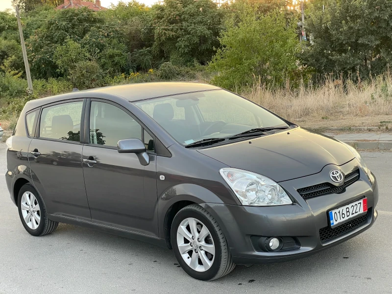 Toyota Corolla verso 2.2d4d 136к.с. ТЕГЛИЧ, 6 СКОРОСТИ