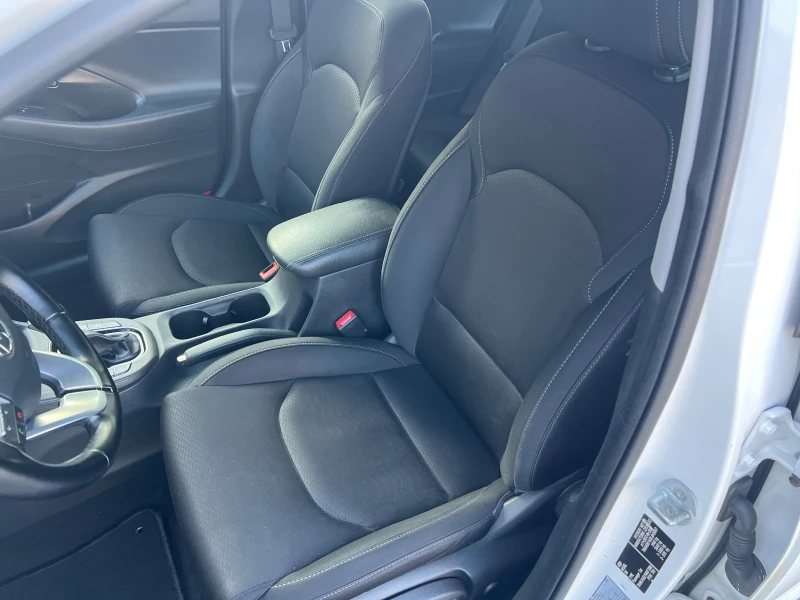 Hyundai I30 1.6d, ШВЕЙЦАРИЯ, снимка 12 - Автомобили и джипове - 52059256