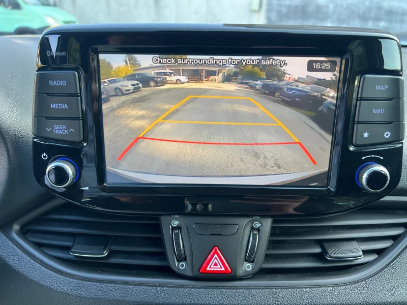 Hyundai I30 1.6d, ШВЕЙЦАРИЯ, снимка 14 - Автомобили и джипове - 52059256