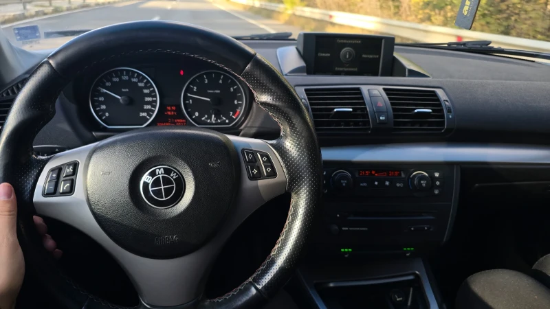 BMW 120, снимка 6 - Автомобили и джипове - 52112623