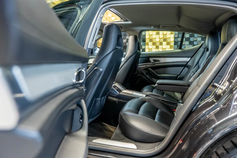 Porsche Panamera Diesel, снимка 12 - Автомобили и джипове - 52442945