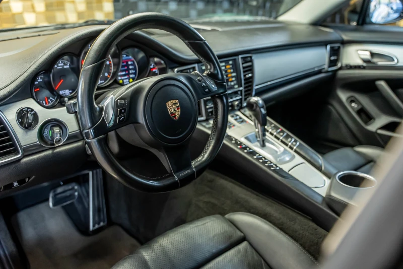 Porsche Panamera Diesel, снимка 7 - Автомобили и джипове - 52442945
