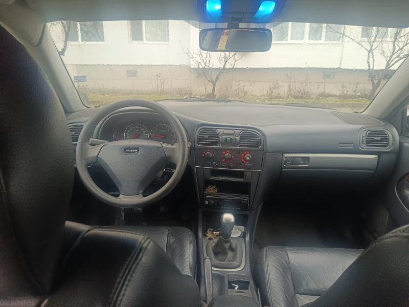 Volvo V40, снимка 10 - Автомобили и джипове - 53481708