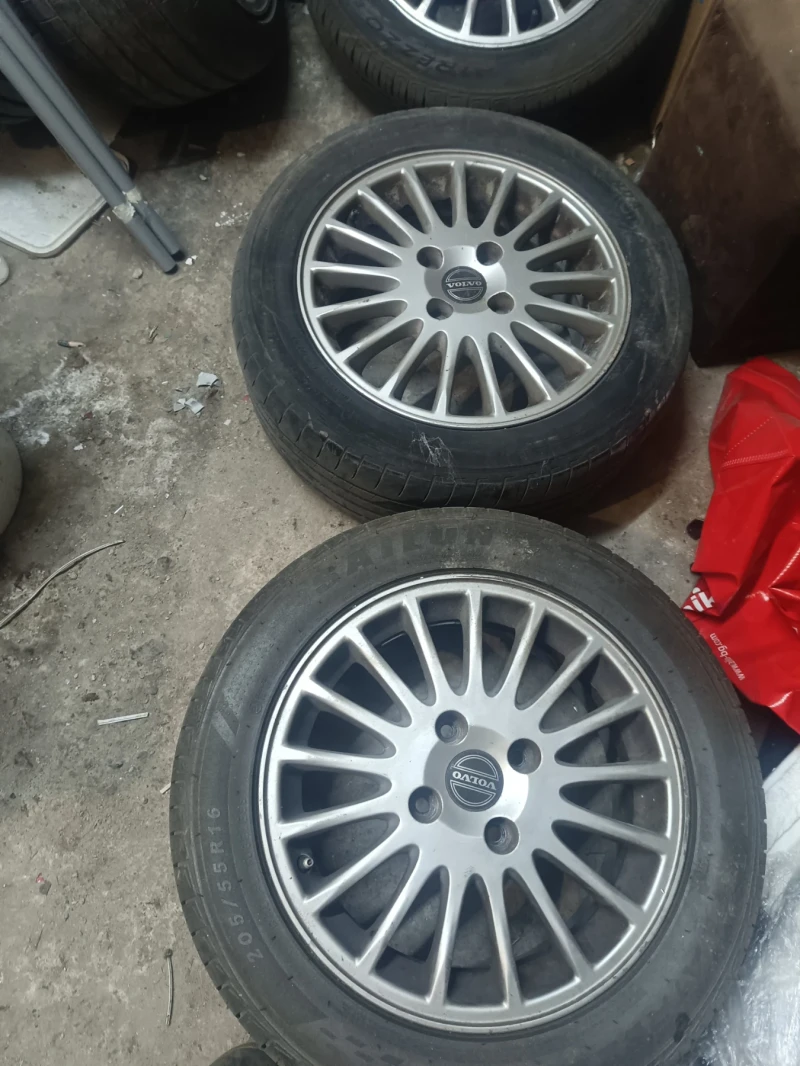 Volvo V40, снимка 14 - Автомобили и джипове - 53481708