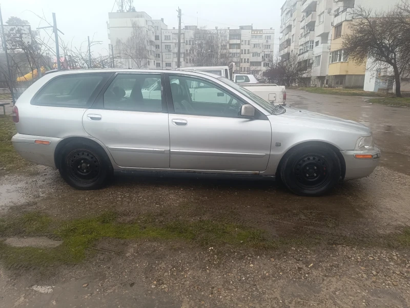 Volvo V40, снимка 9 - Автомобили и джипове - 53481708
