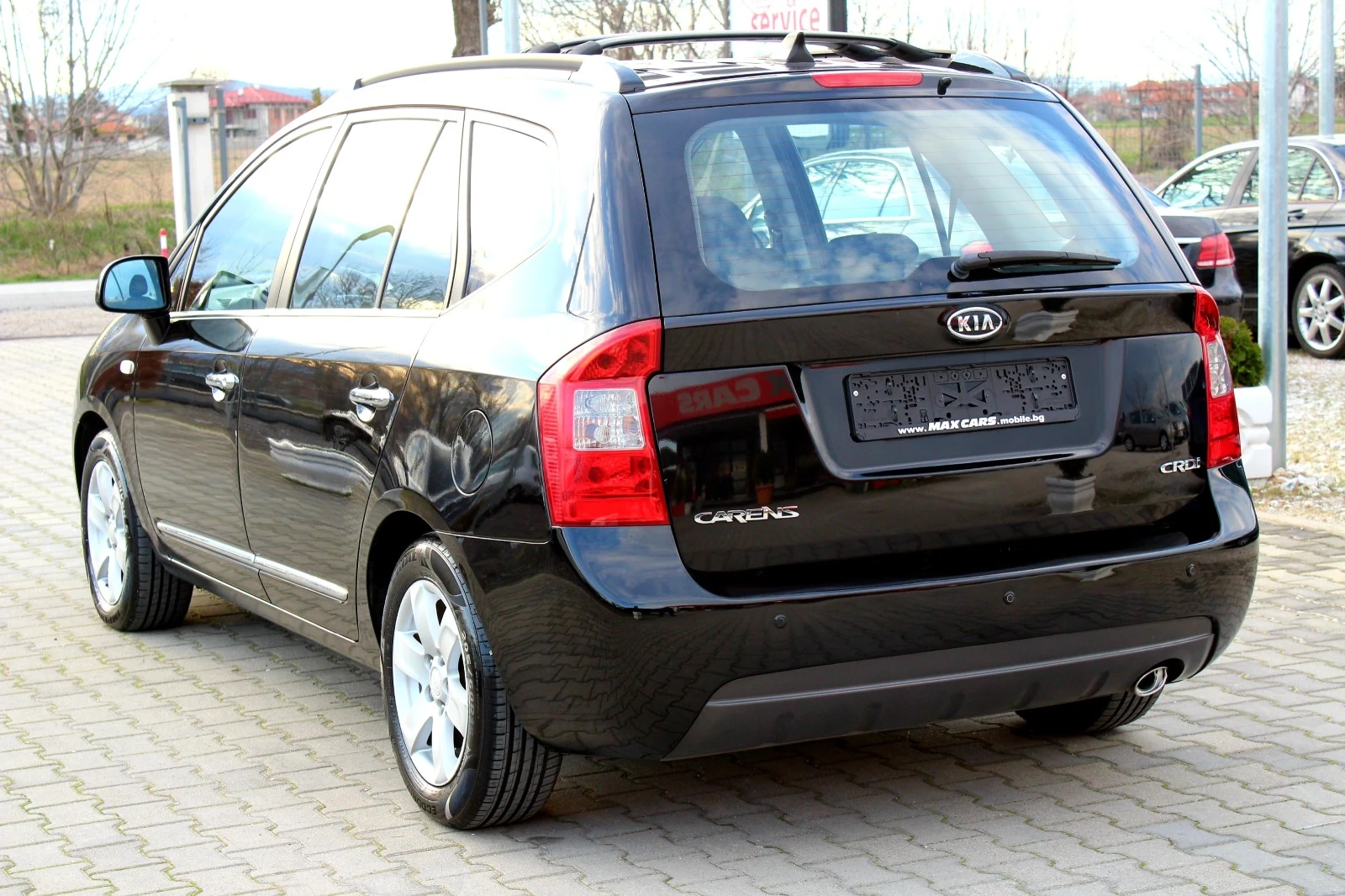 Kia Carens 2.0CRDi VGT LX FAMILY - изображение 5