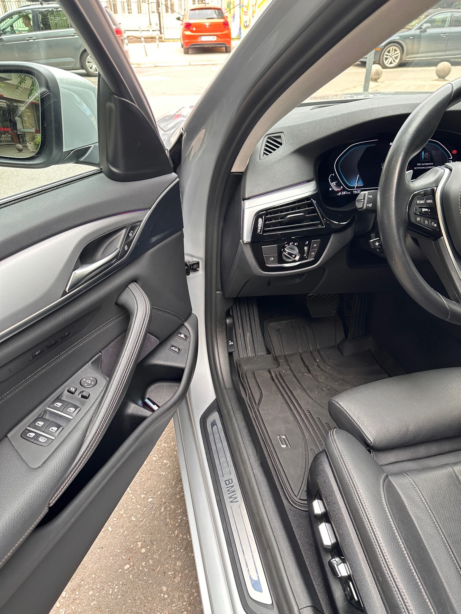 BMW 530E xDrive - изображение 6