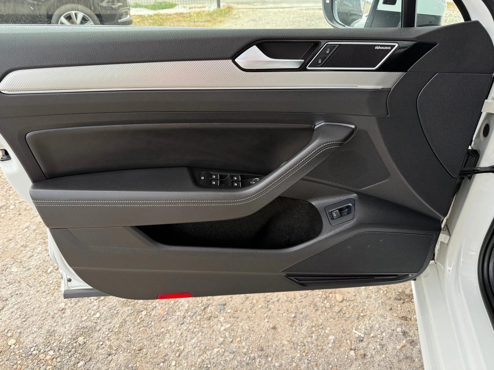 VW Passat 2.0 tdi R-line - изображение 6