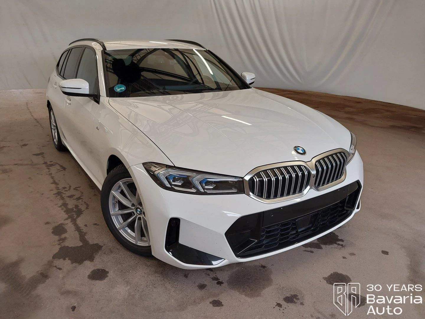 BMW 320 d Touring M Sport Paket - изображение 4
