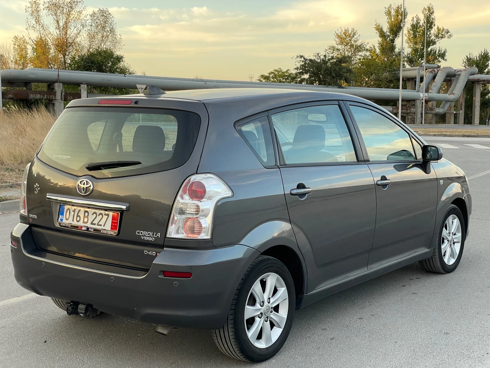 Toyota Corolla verso 2.2d4d 136к.с. ТЕГЛИЧ, 6 СКОРОСТИ - изображение 6