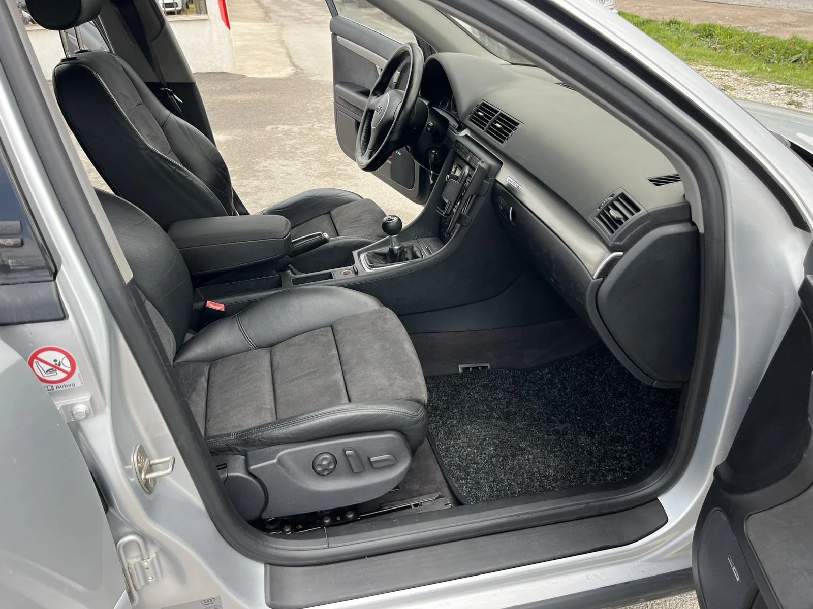 Audi A4 2.5TDI 180кс 6ск 4Х4 КЛИМАТРОНИК КСЕНОН АВТОПИЛОТ, снимка 11 - Автомобили и джипове - 53394181