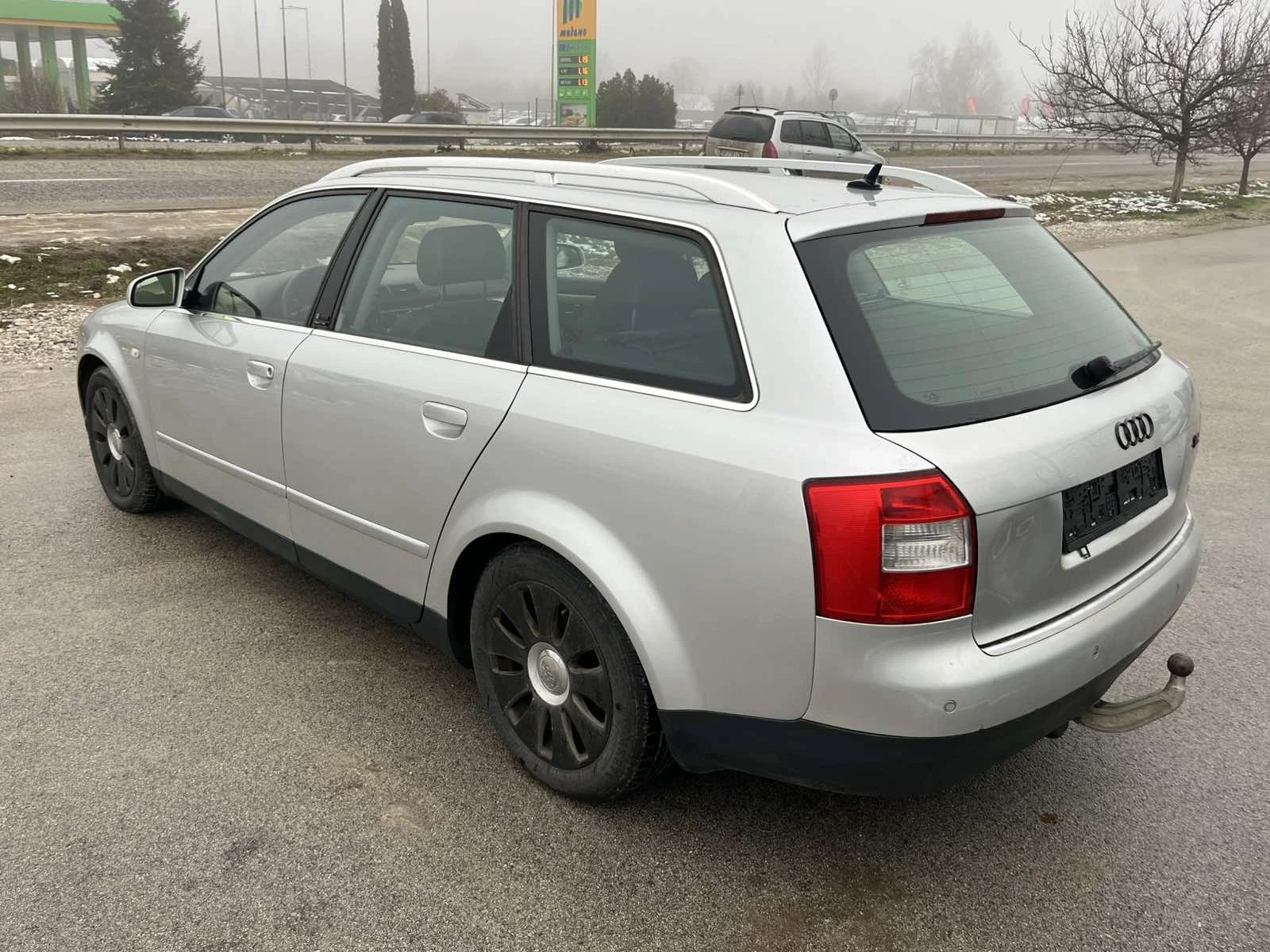 Audi A4 2.5TDI 180кс 6ск 4Х4 КЛИМАТРОНИК КСЕНОН АВТОПИЛОТ - изображение 5