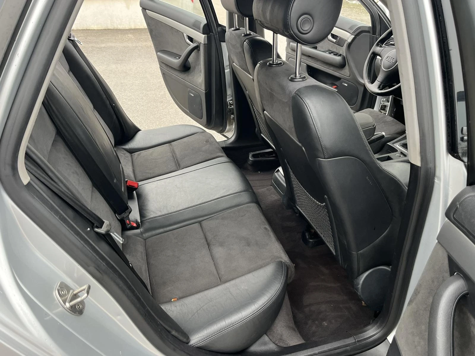 Audi A4 2.5TDI 180кс 6ск 4Х4 КЛИМАТРОНИК КСЕНОН АВТОПИЛОТ - изображение 10