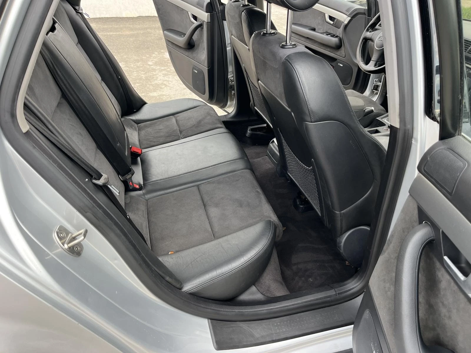 Audi A4 2.5TDI 180кс 6ск 4Х4 КЛИМАТРОНИК КСЕНОН АВТОПИЛОТ, снимка 10 - Автомобили и джипове - 53394181