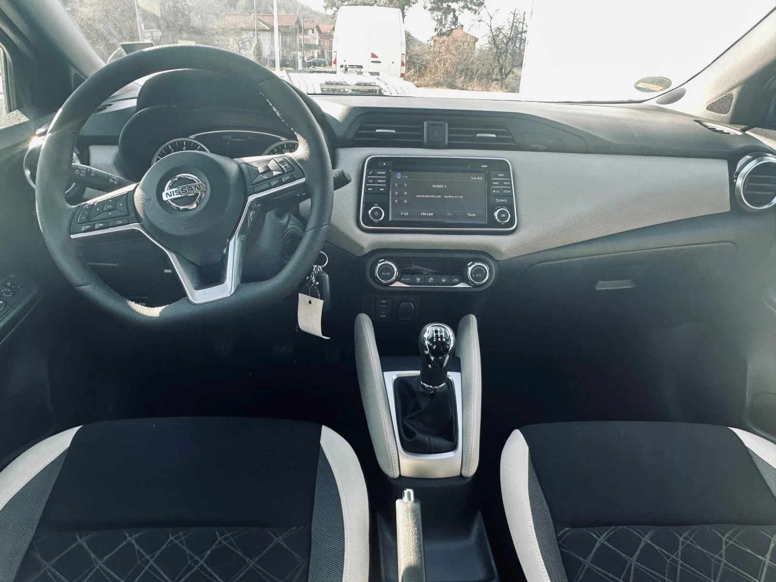 Nissan Micra 1.0, снимка 7 - Автомобили и джипове - 53817181