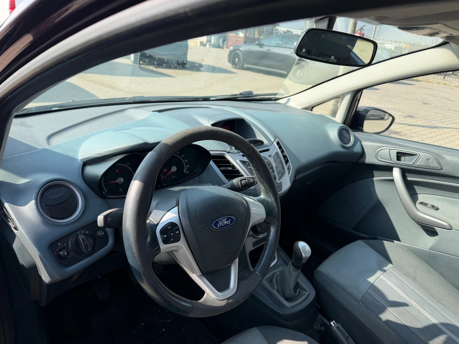 Ford Fiesta 1.4D EURO 4, снимка 11 - Автомобили и джипове - 53865172