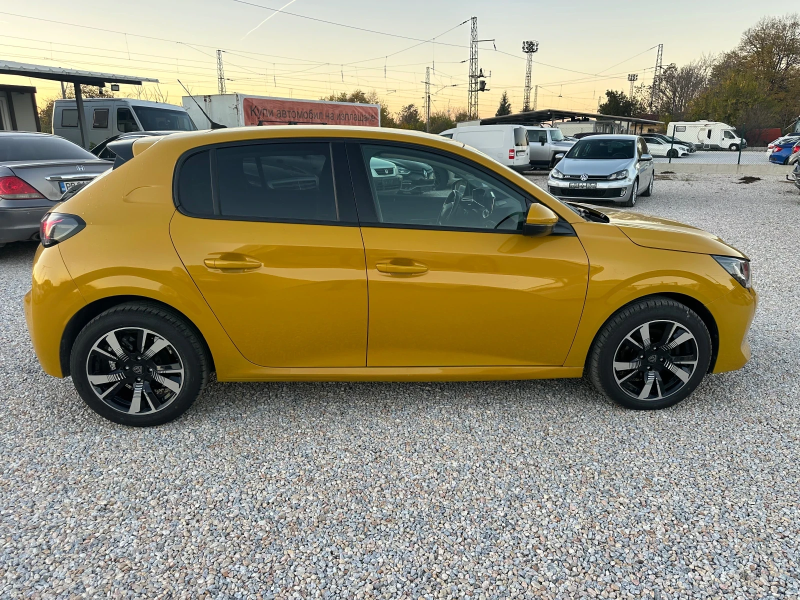 Peugeot 208 1.5 BLUEHDI, снимка 7 - Автомобили и джипове - 53972796