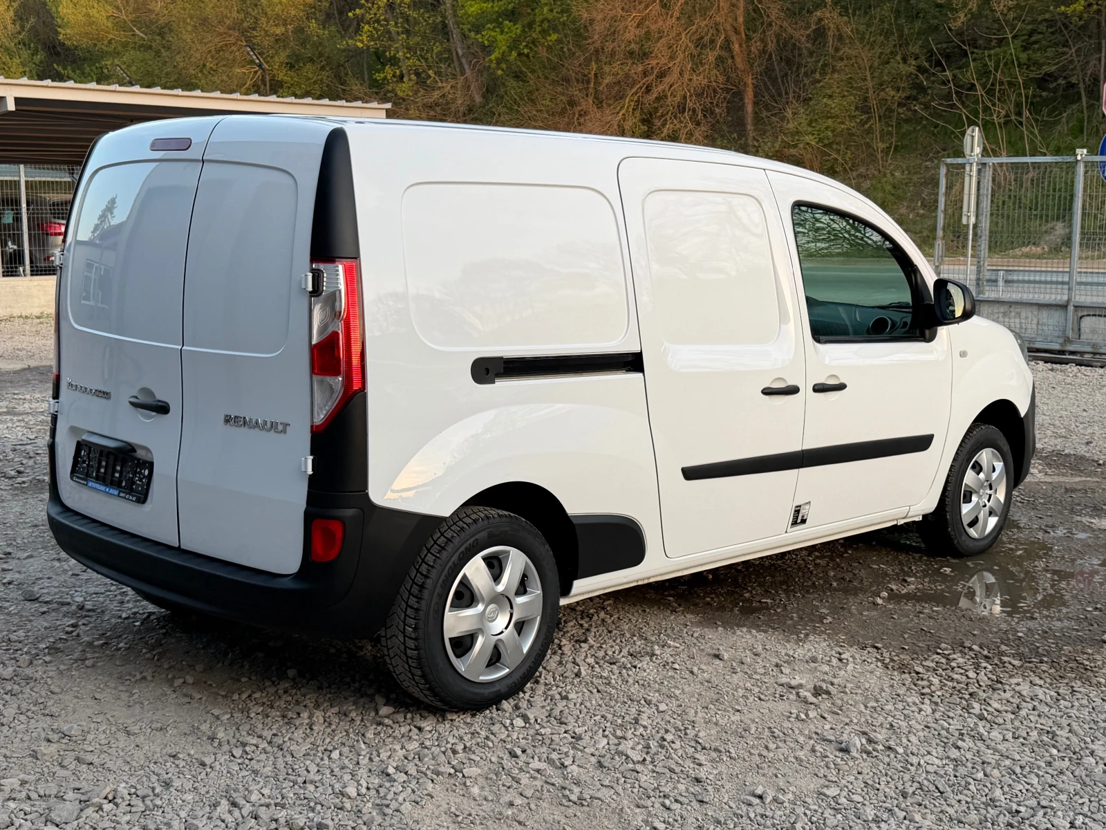 Renault Kangoo 1.5DCI* MAXI* 11.2019* EVRO6, снимка 4 - Автомобили и джипове - 54221322