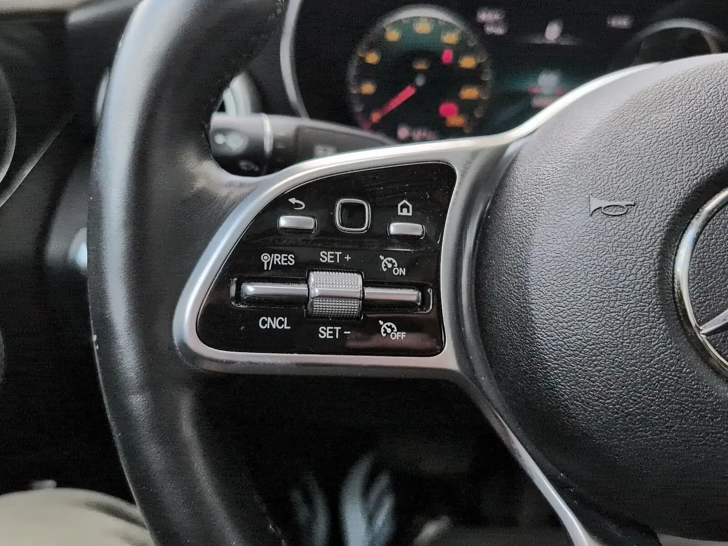Mercedes-Benz C 300 C 300 4MATIC, снимка 14 - Автомобили и джипове - 54887898