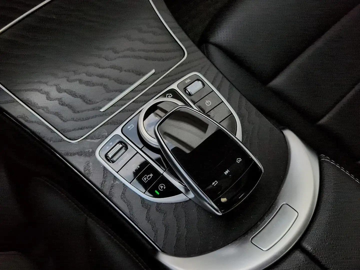 Mercedes-Benz C 300 C 300 4MATIC, снимка 16 - Автомобили и джипове - 54887898