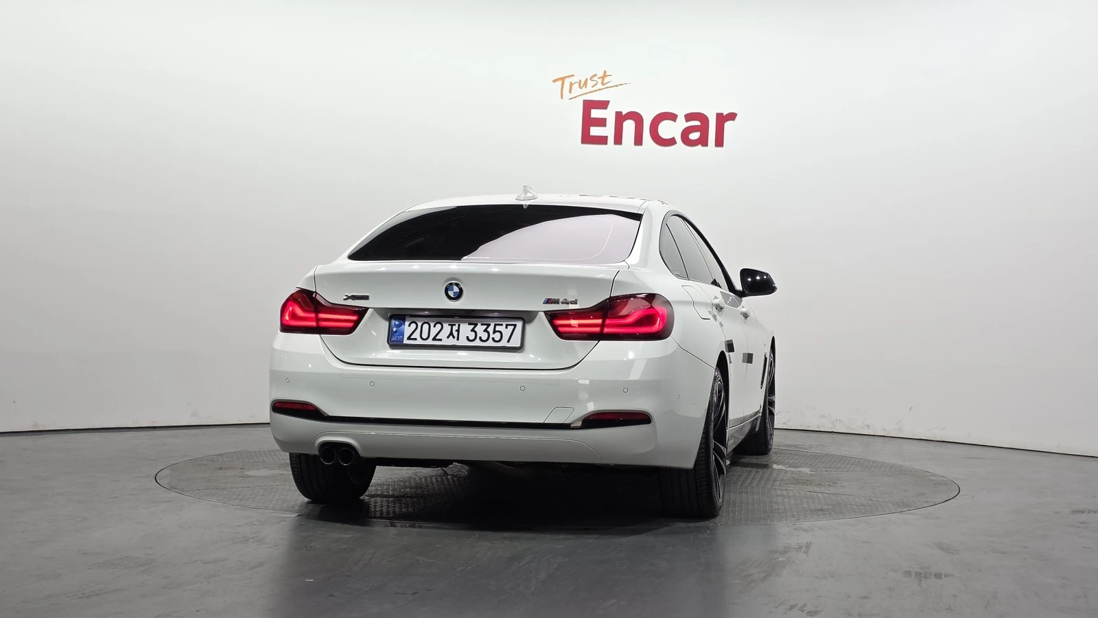 BMW 420 ЛЮК* HUD* 360* KEYLESS* ПОДГРЕВ ВОЛАН* КРАЙНА ЦЕНА, снимка 4 - Автомобили и джипове - 55336553
