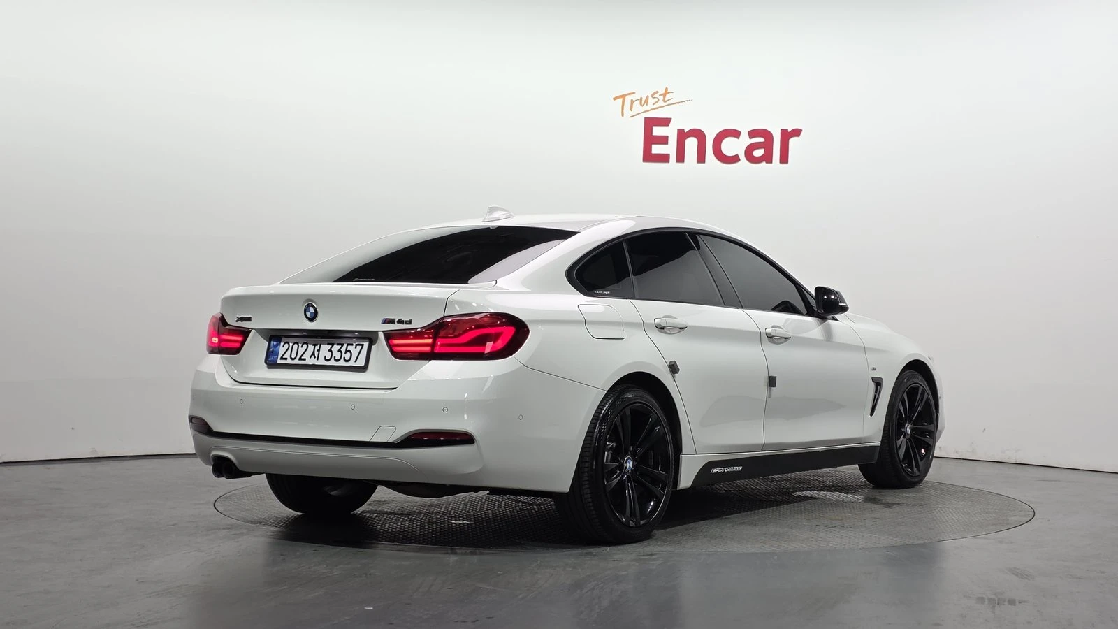 BMW 420 ЛЮК* HUD* 360* KEYLESS* ПОДГРЕВ ВОЛАН* КРАЙНА ЦЕНА, снимка 2 - Автомобили и джипове - 55336553