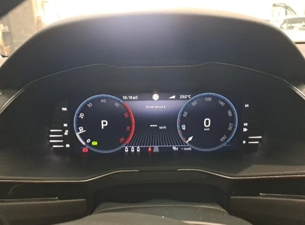 Skoda Superb 2.0 TDI Lauren&Klement DSG 4x4, снимка 6 - Автомобили и джипове - 55358440