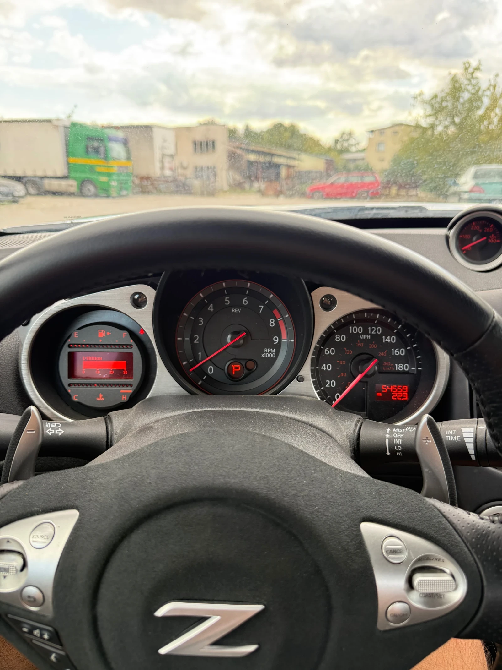 Nissan 370Z 2014г 88х.км., снимка 11 - Автомобили и джипове - 55665923