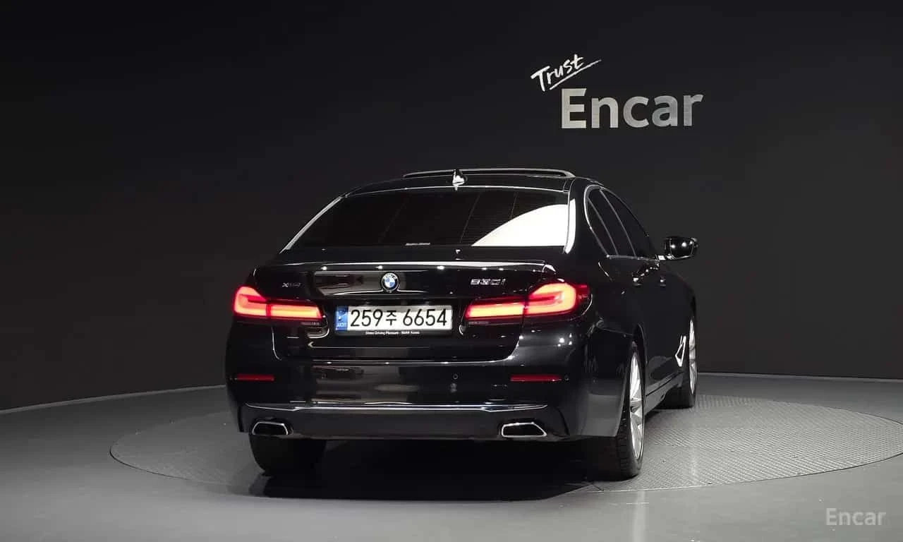 BMW 530 i xDrive Luxury | АВТОФИНАНСИРАНЕ, снимка 4 - Автомобили и джипове - 55709441