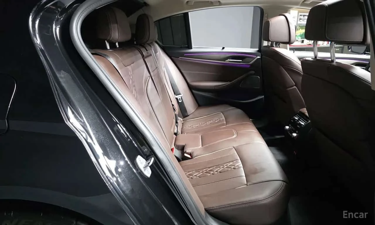 BMW 530 i xDrive Luxury | АВТОФИНАНСИРАНЕ, снимка 12 - Автомобили и джипове - 55709441