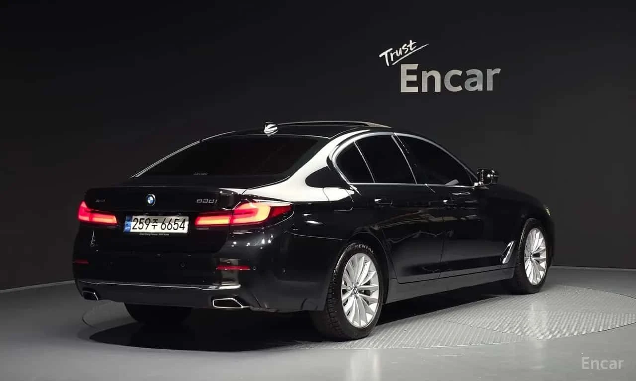 BMW 530 i xDrive Luxury | АВТОФИНАНСИРАНЕ, снимка 2 - Автомобили и джипове - 55709441