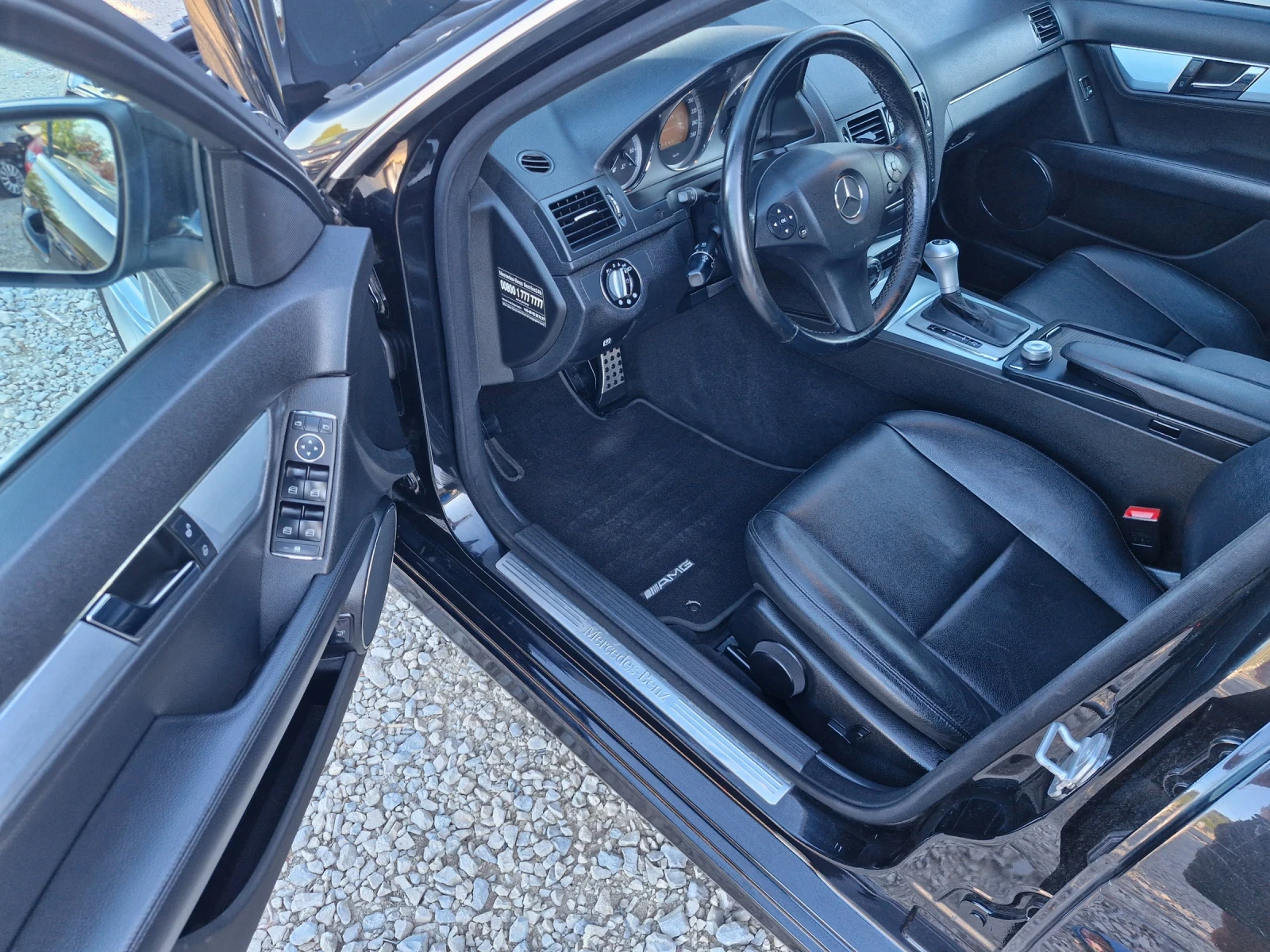 Mercedes-Benz C 200 * 184* PDC* XENON* LED* TUV * КОЖА* F1* AUT* AMG, снимка 9 - Автомобили и джипове - 55749514