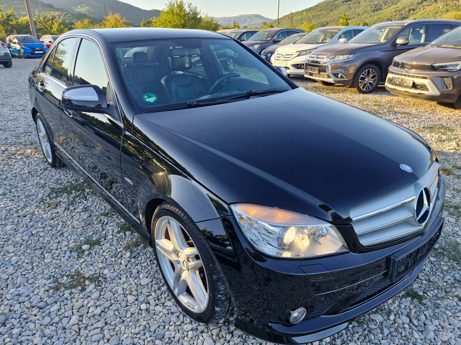 Mercedes-Benz C 200 * 184* PDC* XENON* LED* TUV * КОЖА* F1* AUT* AMG, снимка 7 - Автомобили и джипове - 55749514