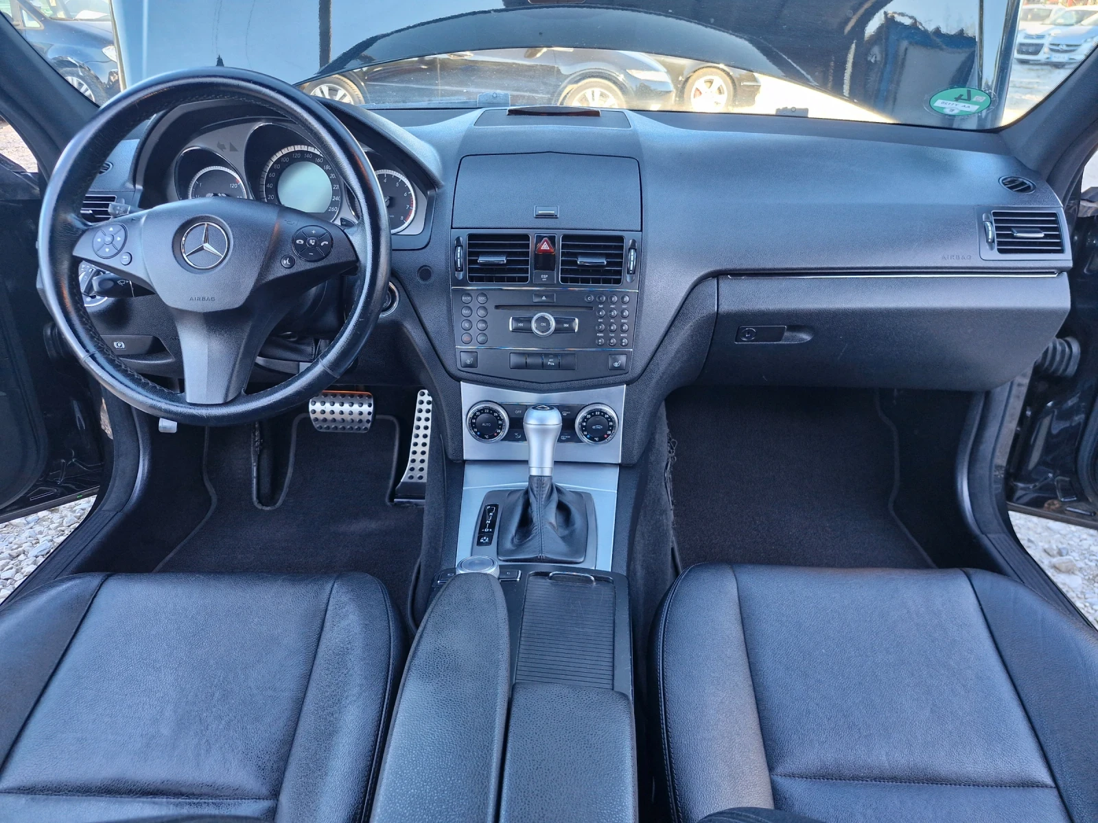 Mercedes-Benz C 200 * 184* PDC* XENON* LED* TUV * КОЖА* F1* AUT* AMG, снимка 13 - Автомобили и джипове - 55749514