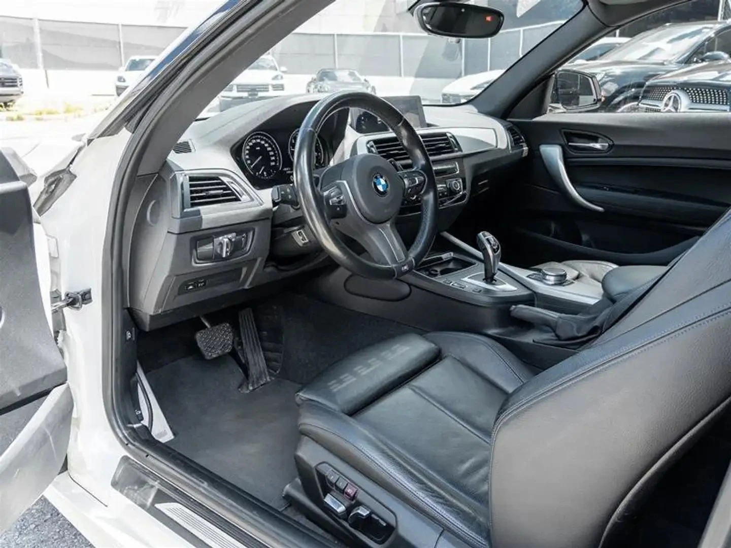 BMW 240 M xDrive Premium ЦЕНА ДО БЪЛГАРИЯ АВТОКРЕДИТ, снимка 11 - Автомобили и джипове - 55927137