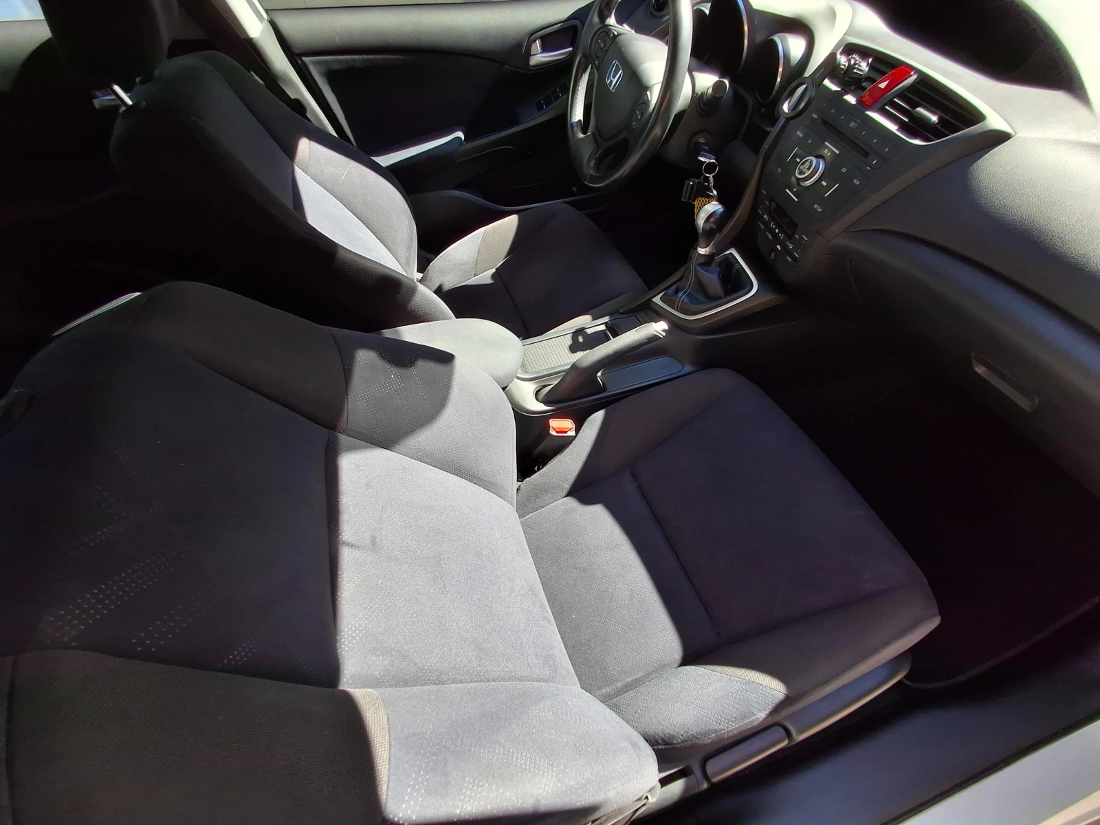 Honda Civic 1.6 i-DTEC Sport MT, снимка 11 - Автомобили и джипове - 56371465