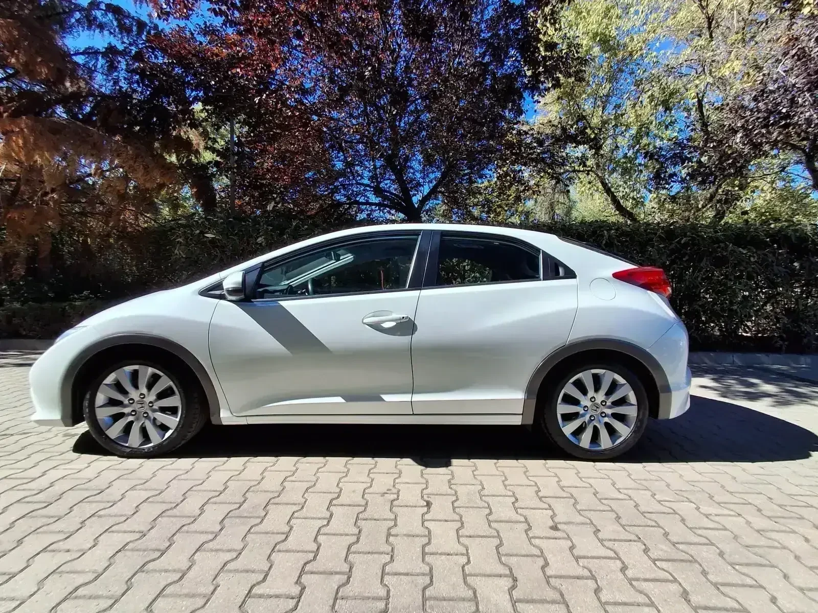 Honda Civic 1.6 i-DTEC Sport MT, снимка 8 - Автомобили и джипове - 56371465