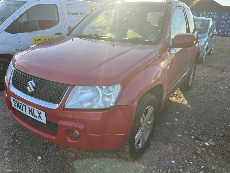 Suzuki Grand vitara 1.6, снимка 2 - Автомобили и джипове - 46834165