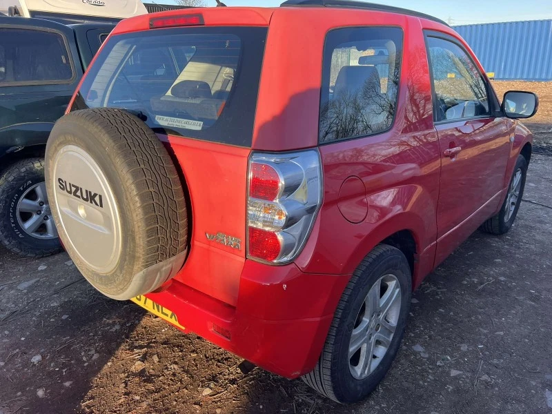 Suzuki Grand vitara 1.6, снимка 6 - Автомобили и джипове - 46834165