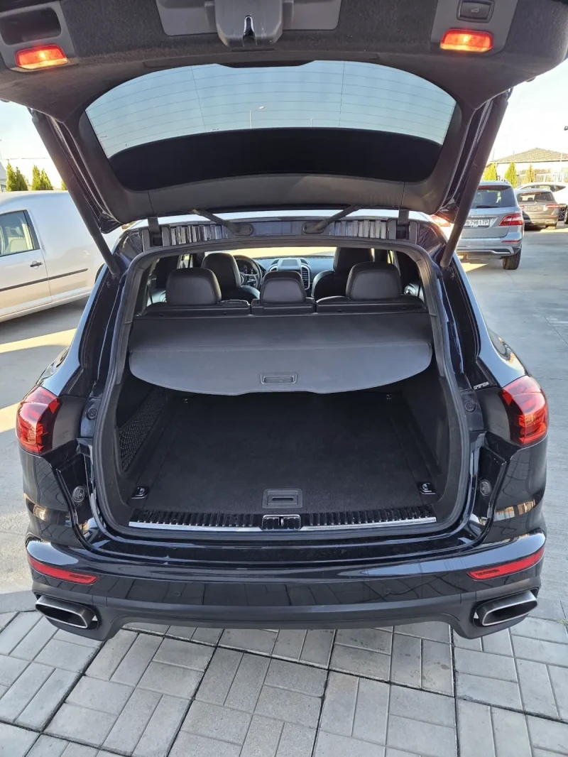 Porsche Cayenne 3.0 DIZEL&#60;PANORAMA&#62;, снимка 15 - Автомобили и джипове - 47432353