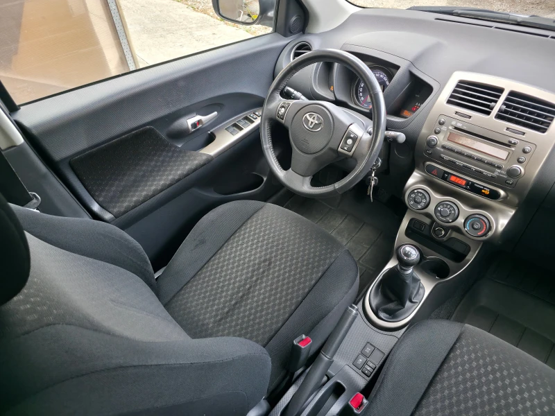 Toyota Urban Cruiser 1.4D4D 4WD 100000km, снимка 12 - Автомобили и джипове - 51844958