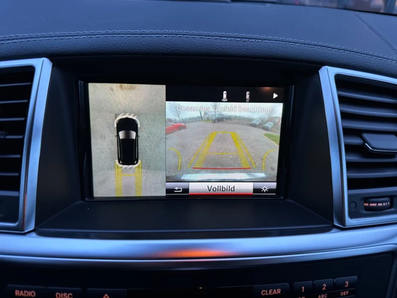 Mercedes-Benz ML 500 AMG/408HP/4X4/360/ALL BLACK/H&K/NAVI/775v, снимка 15 - Автомобили и джипове - 52224688