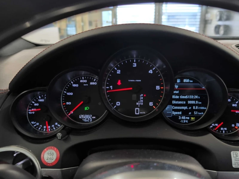 Porsche Cayenne Diesel  CARFAX, снимка 6 - Автомобили и джипове - 53405663