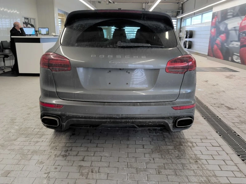Porsche Cayenne Diesel  CARFAX, снимка 4 - Автомобили и джипове - 53405663