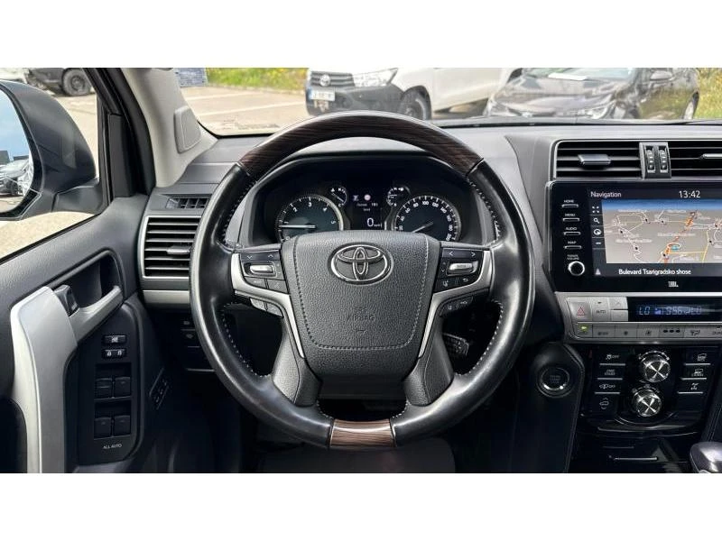 Toyota Land cruiser 150 Luxury - изображение 9