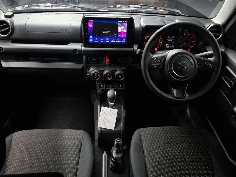 Suzuki Jimny 0.7 Automatic, снимка 7 - Автомобили и джипове - 55775614